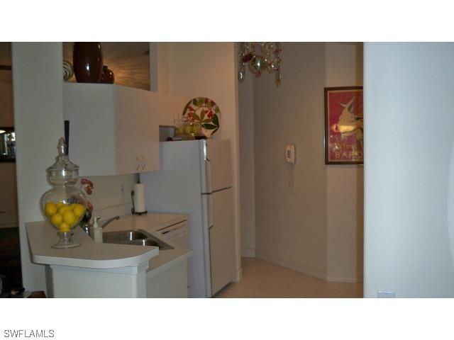 770 Tarpon Cove Dr. #201, Naples, FL 34110