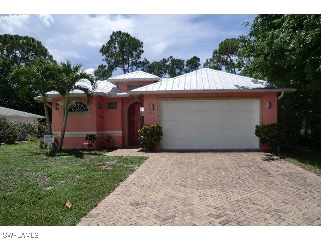 1216 Cypress Woods Dr., Naples, FL 34103