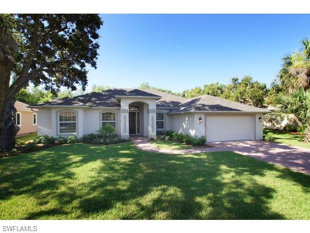 955 Moon Lake Dr., Naples, FL 34104