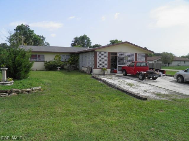 4654 22nd Pl., Naples, FL 34116