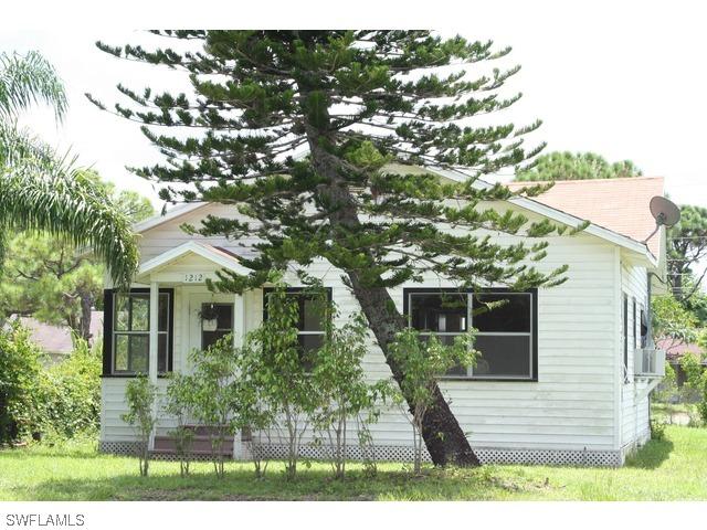 1212 Solana Rd., Naples, FL 34103