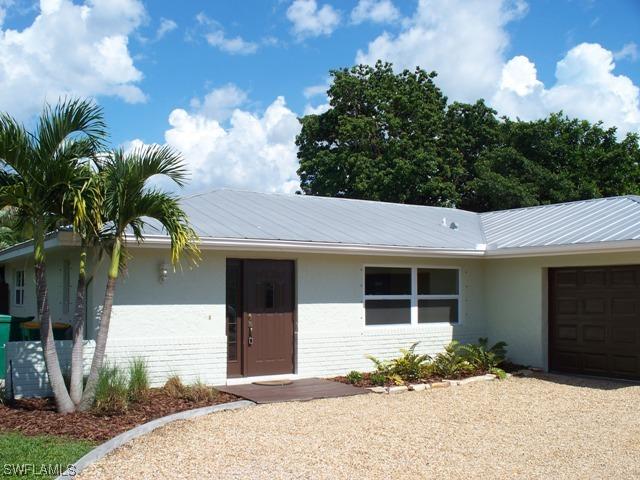 2418 42nd Ter., Naples, FL 34116