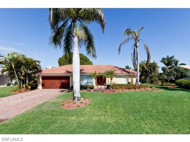 1015 Waterway Dr., Fort Myers, FL