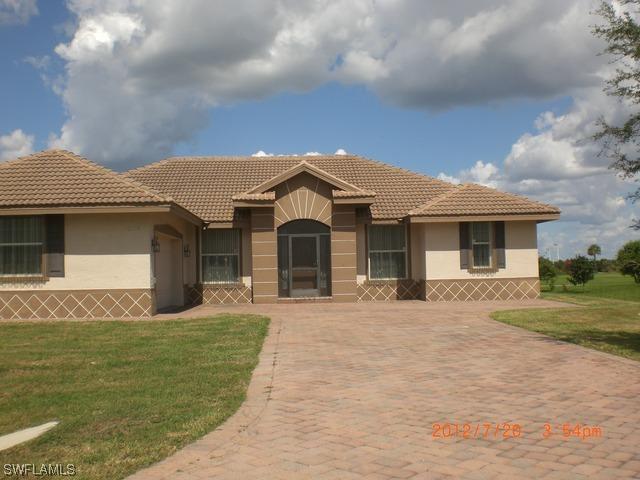 18018 Royal Tree Pkwy., Naples, FL 34114