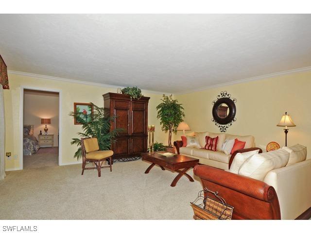 200 Wyndemere Way, Naples, FL