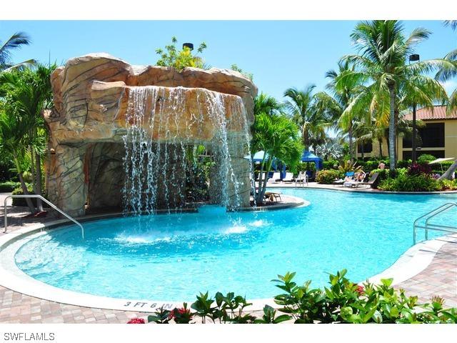 1035 Sandpiper St. #F-104, Naples, FL 34102