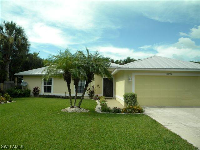 4797 Oahu Dr., Naples, FL 34112