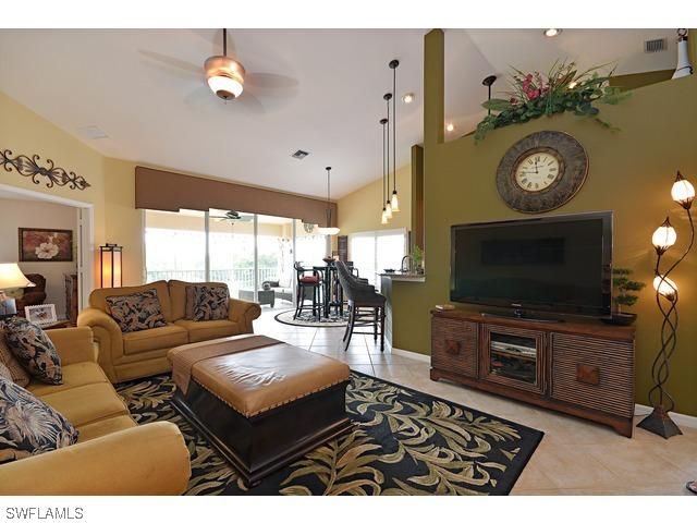 6320 Lexington Ct. #202, Naples, FL 34110