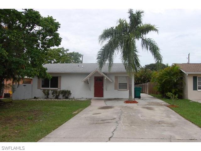 856 104th Ave., Naples, FL 34108