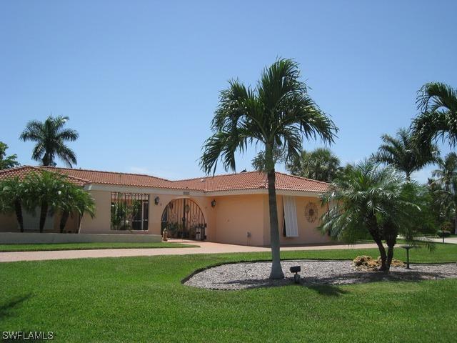 4255 Belair Ln., Naples, FL 34103