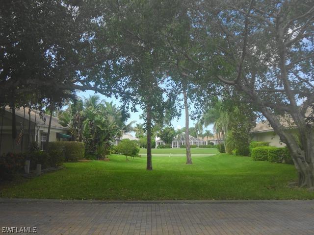 6907 Mauna Loa Ln., Naples, FL 34113