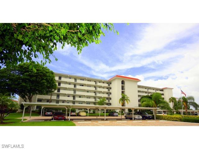 37 Highpoint Cir. #610, Naples, FL 34103