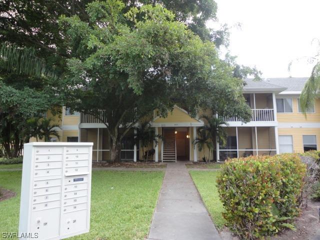 2608 Fountain View Cir., Naples, FL