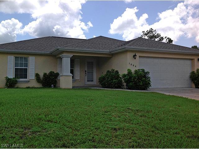 1004 Maple Ave., Lehigh Acres, FL 33972