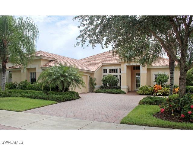 8760 Mustang Island Cir., Naples, FL 34113