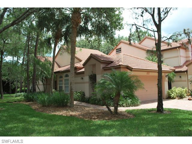 130 Amblewood Ln., Naples, FL