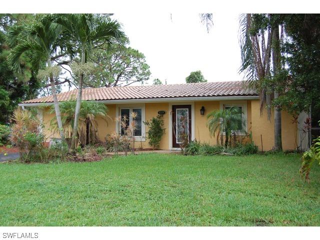 1154 Cooper Dr., Naples, FL 34103