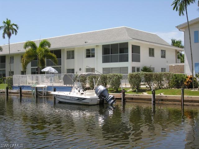 1686 Blue Point Ave., Naples, FL