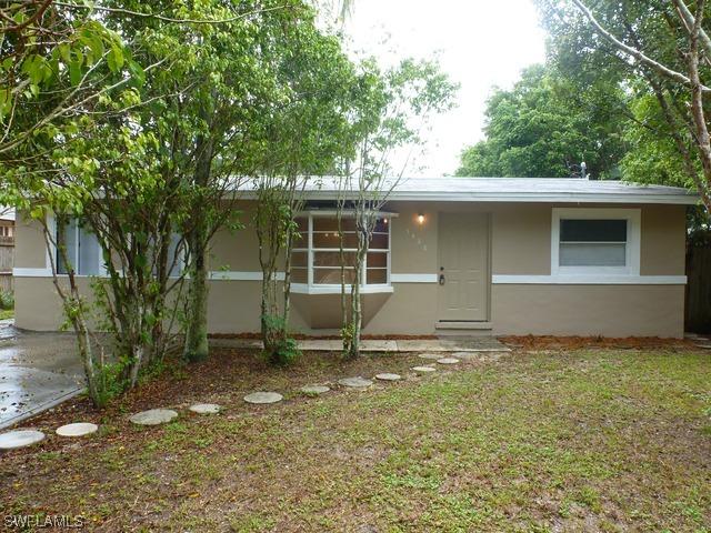 5438 Catts St., Naples, FL