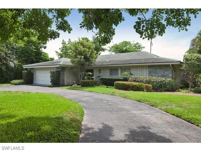 320 Neapolitan Way, Naples, FL 34103