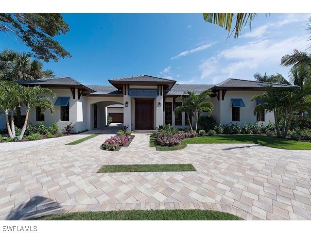 2284 Crayton Rd., Naples, FL 34103