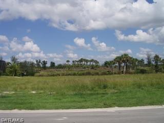 6871 Lakewood Isle Dr., Fort Myers, FL