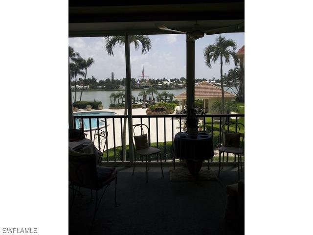 222 Harbour Dr. #212, Naples, FL