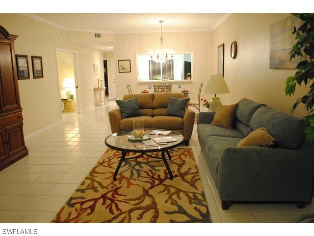 600 Saratoga Cir. #D-106, Naples, FL 34104