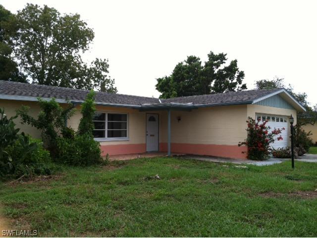 201 Maple Ave., Lehigh Acres, FL