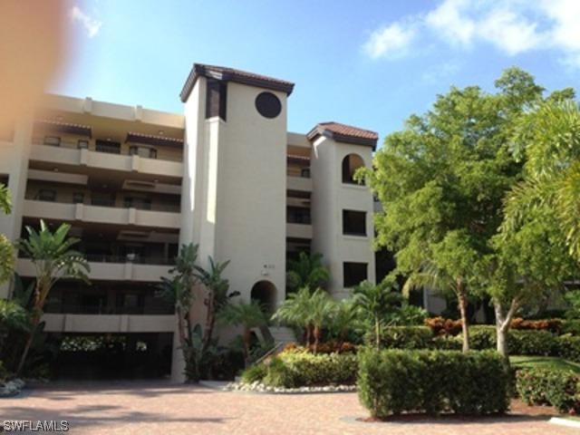 403 La Peninsula Blvd., Naples, FL
