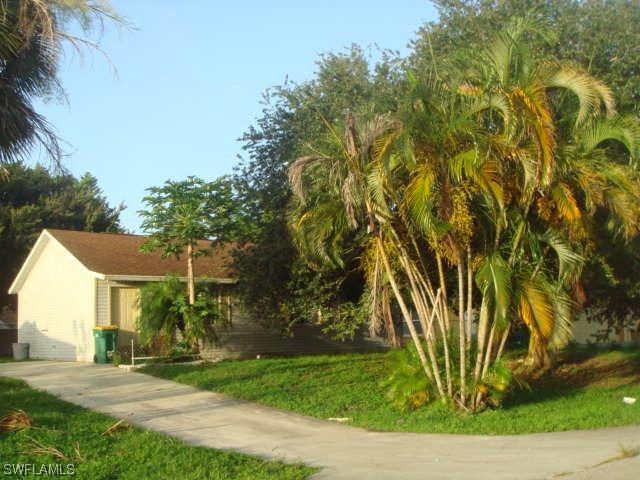 4484 24th Pl., Naples, FL