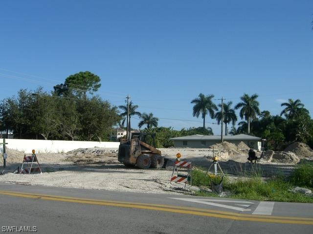 1003 Cypress Woods Dr., Naples, FL 34103