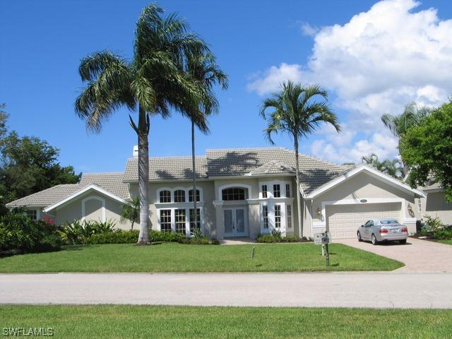 812 Bentwood Dr., Naples, FL 34108