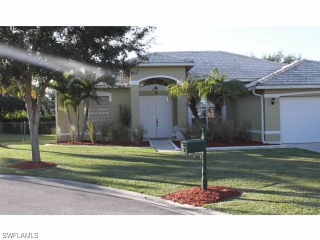 3307 Port Pleasant Ct., Naples, FL 34120