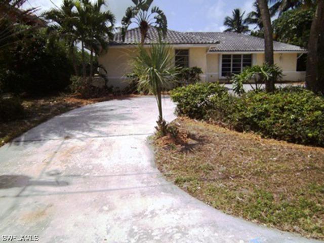 378 Egret Ave., Naples, FL 34108