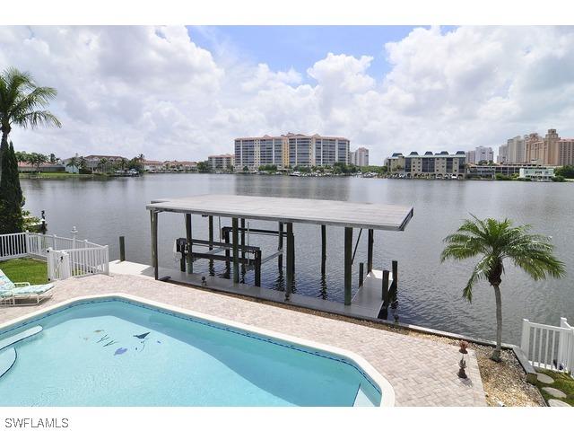 300 Oak Ave., Naples, FL