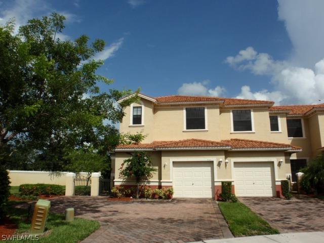 7464 Bristol Cir., Naples, FL 34120