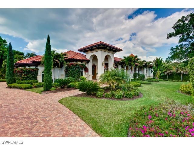 295 Bahia Point, Naples, FL 34103