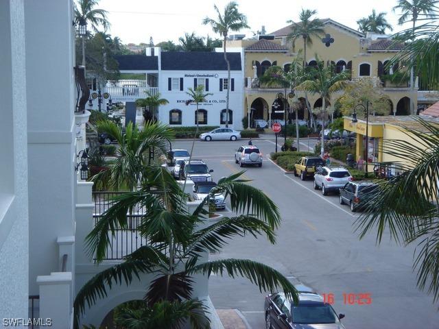 425 5th Street South, Naples, FL 34102