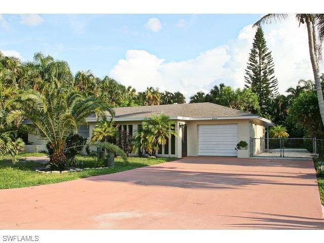 2504 Clipper Way, Naples, FL
