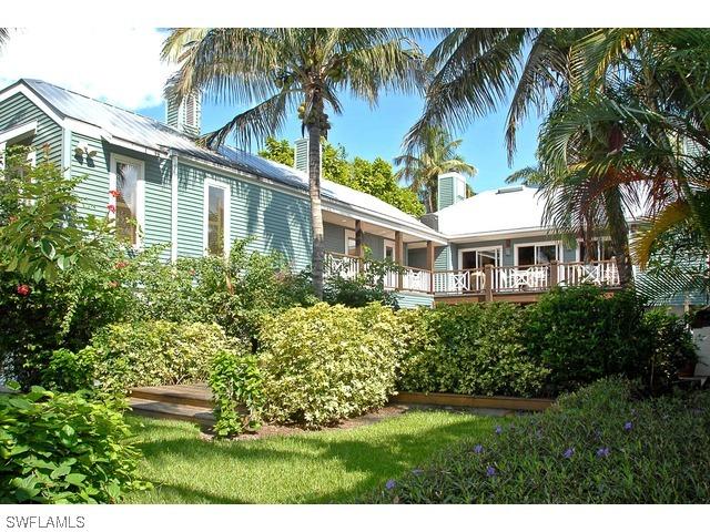 374 14th Ave., Naples, FL 34102