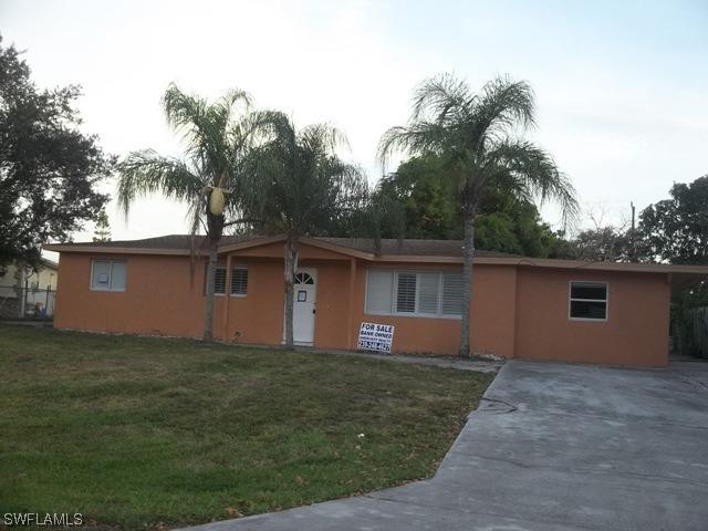 4020 Coconut Cir., Naples, FL