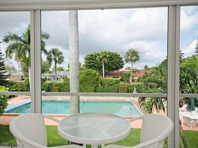 2064 Alamanda Dr. #22, Naples, FL