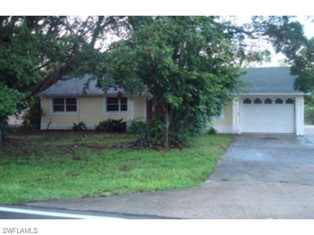 3815 Estey Ave., Naples, FL 34104