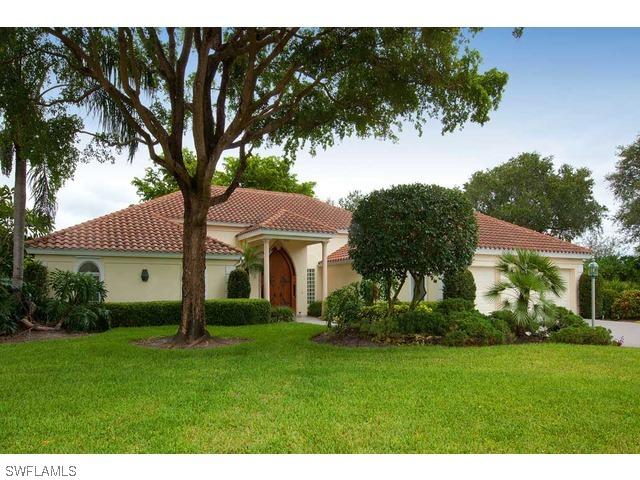 717 Hollybriar Ln., Naples, FL
