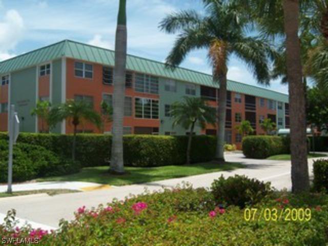 72 7th St. #205, Naples, FL