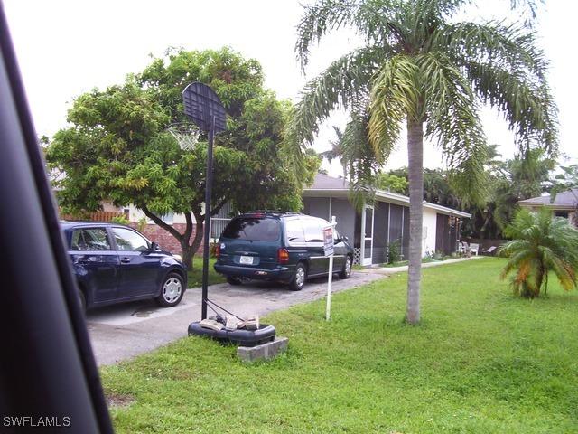 721 107th Ave., Naples, FL 34108