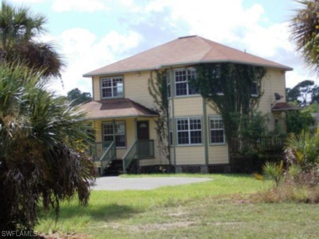 2624 20th Ave., Naples, FL 34117