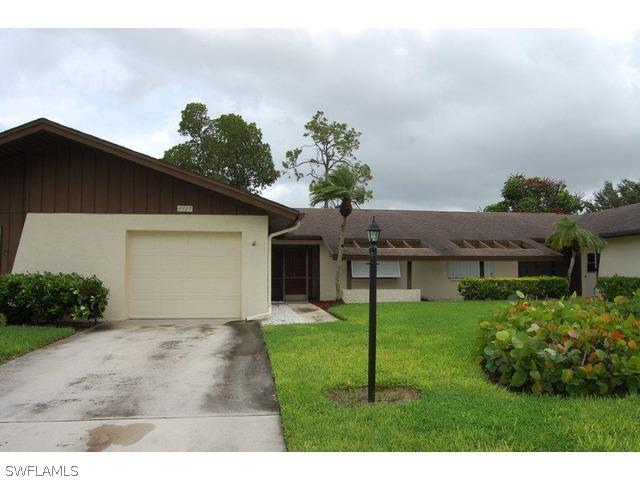 4727 Lakewood Blvd., Naples, FL