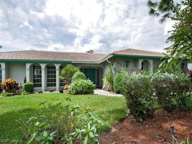 527 Pompano Dr., Naples, FL